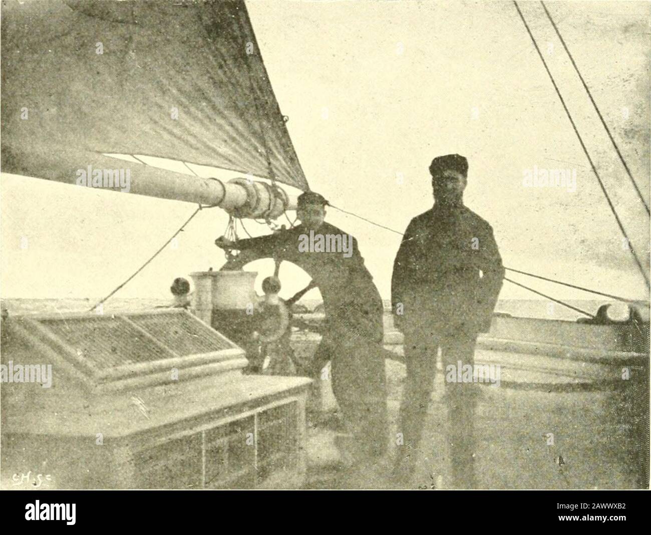 Le plus au nord; étant le record d'un voyage d'exploration du navire 'Fram' 1893-96, et d'un voyage en traîneau de quinze mois par Dransen et LieutJohansen . s un indescribablydélicieux sentiment une fois de plus de contempler l'ex-danse bleue, alors que nous avons bondi et descendant le pont, et étaient jour par argile portée plus près de la maison. Un matin, alors que nous piodoyons au-dessus de la mer, notre regard a été arrêté par quelque chose ; que pourrait être ce qui pourrait être à l'horizon ? Nous avons couru sur le pont et avons regardé à travers le verre. La première voile. Envie d'être une fois de plus dans les eaux où d'autres personnes sont allés et de fro! Mais c'était loin, je ne pouvais pas le faire Banque D'Images