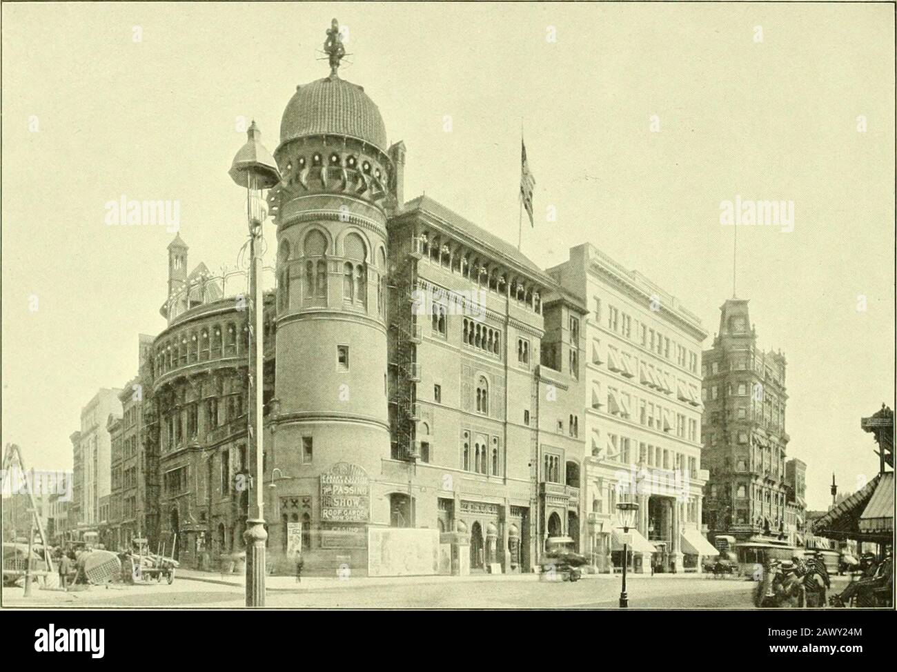 Greater New York albumOne cent vues choisies, New York City, Brooklyn, Staten Island, etcFromm photographies récentes . Théâtre IIARKIGAXS — Ouest, rue trente-tiUh, près de la sixième avenue. Francis H. Kimbai.l, Architecte. BERKELEY SCHOOL —20 West Quarante-iounii Street.Lamb & Rich, Architectes. 53. The CASINO AND ABBEYS THEATRE —Broadway, trente-neuvième à trente-huitième rue. 54 Banque D'Images