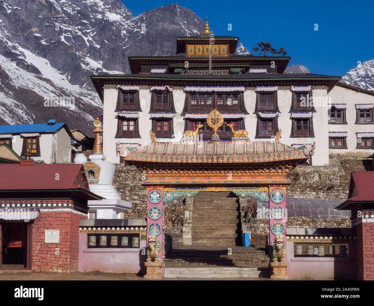 Monastère de Tengboche, le monastère le plus grand et le plus important sur le chemin du camp de base de l'Everest, région de Khumbu, Népal. Banque D'Images