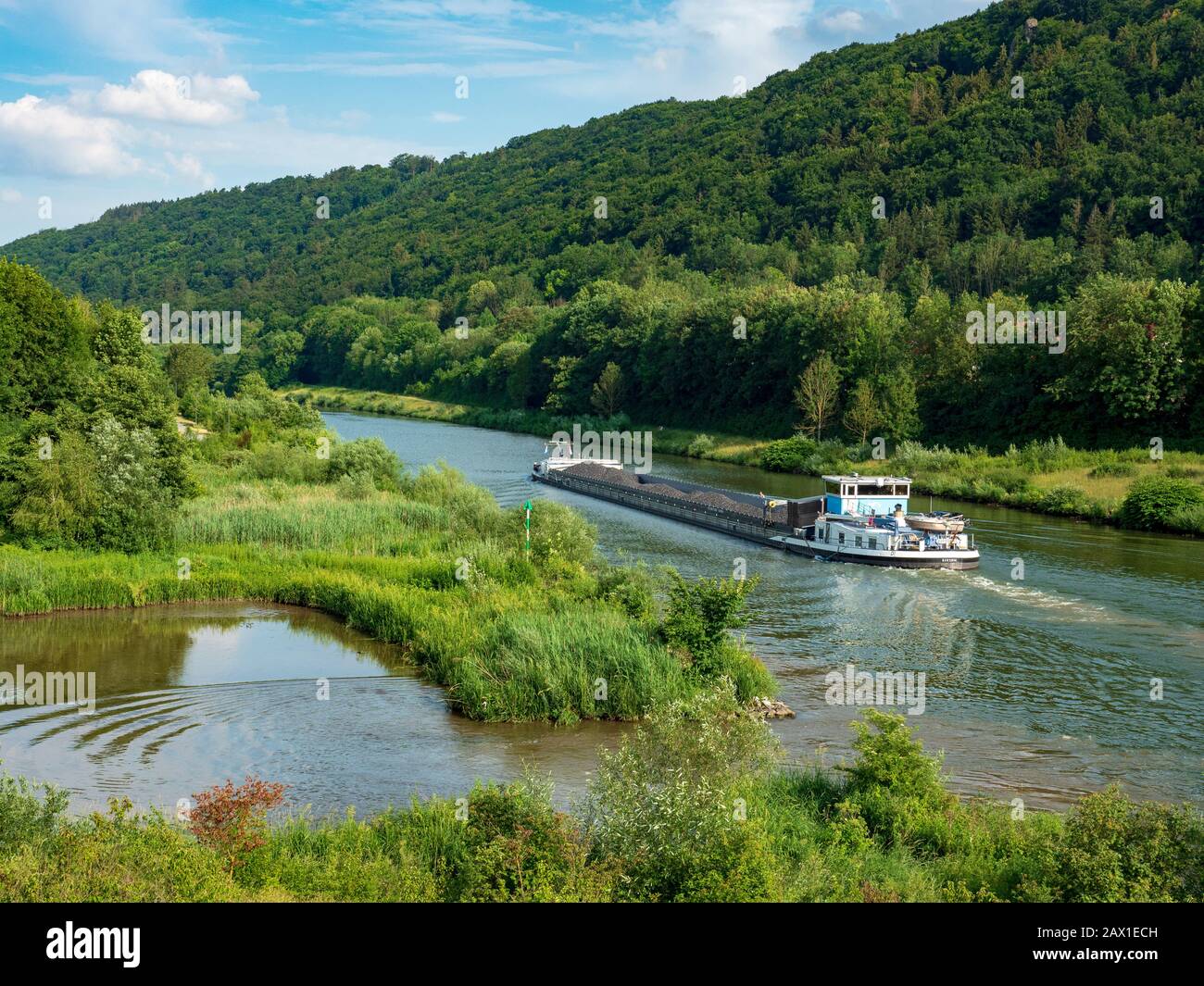 Schiff, Main-Donau-Kanal, Altmühltal, Bayern, Deutschland | Navire, Canal Du Danube Principal, Vallée D'Altmühl, Bavière, Allemagne Banque D'Images