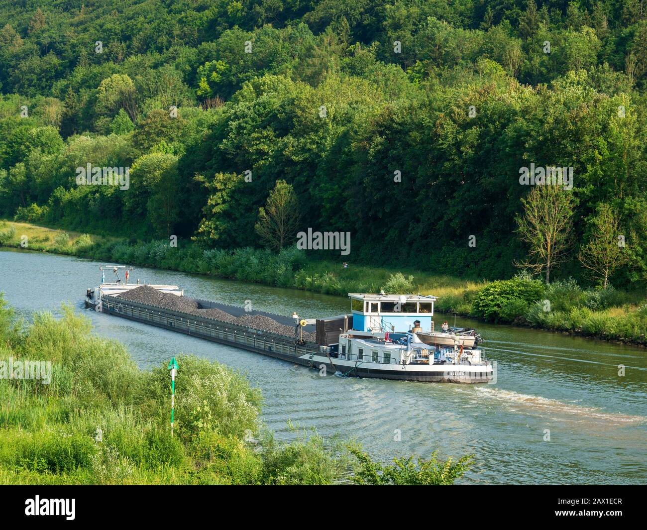 Schiff, Main-Donau-Kanal, Altmühltal, Bayern, Deutschland | Navire, Canal Du Danube Principal, Vallée D'Altmühl, Bavière, Allemagne Banque D'Images