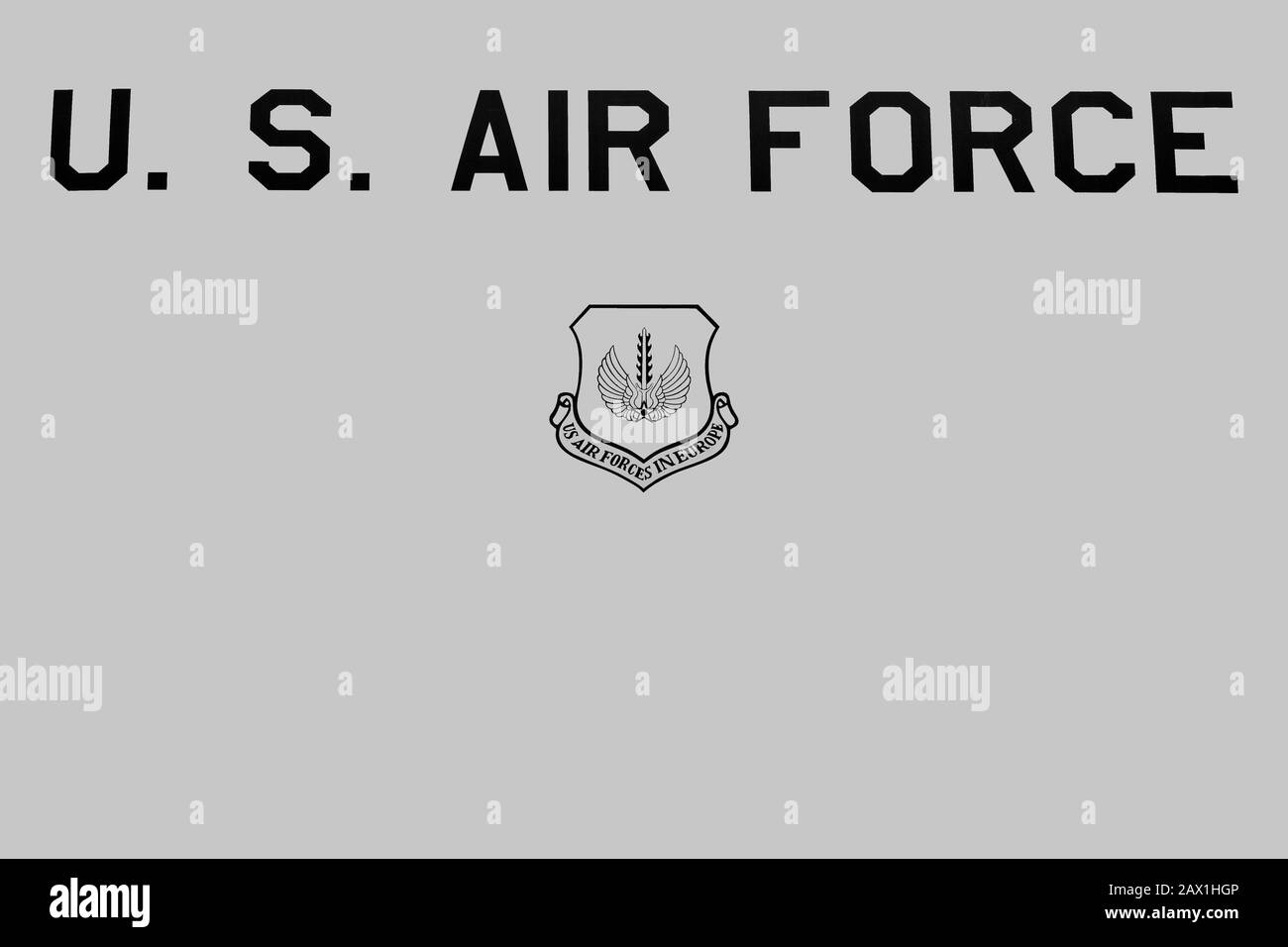 Lettrage de l'armée de l'air américaine tel qu'il est affiché sur les avions militaires et les forces aériennes américaines en Europe Emblem Banque D'Images