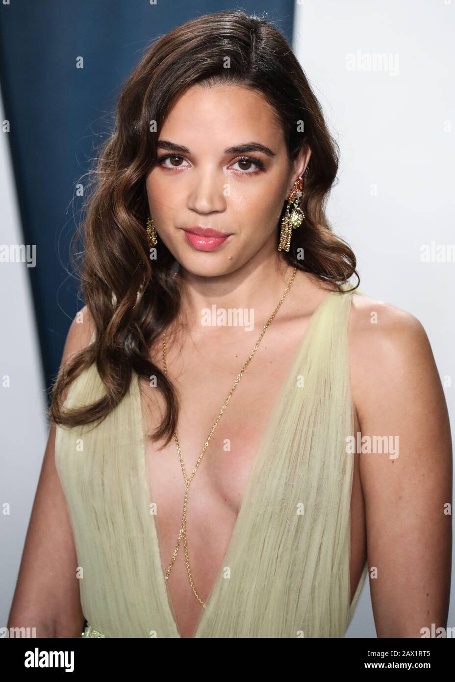 Beverly Hills, États-Unis. 9 février 2020. Beverly HILLS, LOS ANGELES, CALIFORNIE, États-Unis - FÉVRIER 09: Georgie Flores arrive au salon De La Vanité 2020 Oscar Party tenu au Wallis Annenberg Center for the Performing Arts le 9 février 2020 à Beverly Hills, Los Angeles, Californie, États-Unis. (Photo De Xavier Collin/Image Press Agency) Crédit: Image Press Agency/Alay Live News Banque D'Images