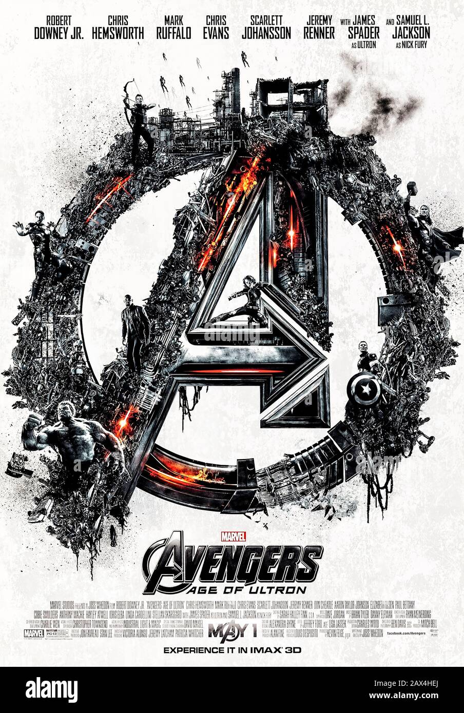 Avengers : Uncanny X-Men (2015) réalisé par Joss Whedon et mettant en vedette Robert Downey Jr., Chris Evans, Mark Ruffalo, Chris Hemsworth, et Scarlett Johansson. Un sentient global defense programme appelé Ultron décide les humains posent le plus grand de la Terre. Banque D'Images
