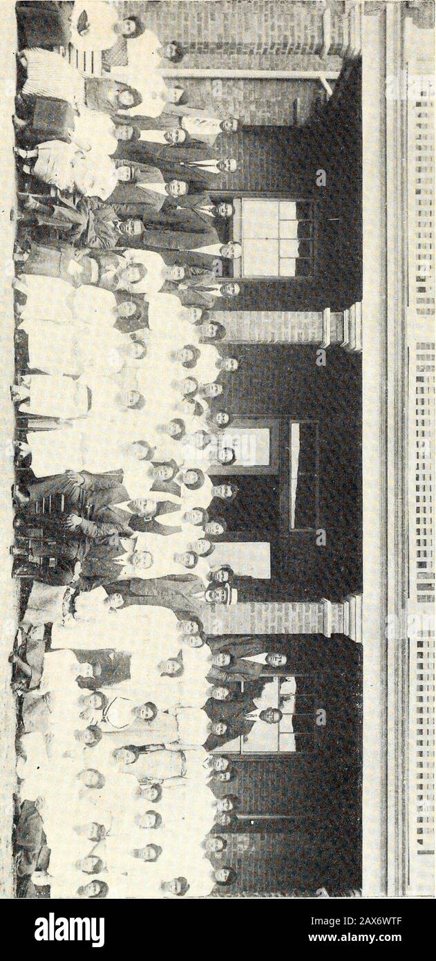 Catalogue De L'Elizabeth City State Teacher College . School Sunbury, N. C. Law, John P Ministre Merry Hill, N. C. Little, Carlee M Professeur Elizabeth City, N. C. McDougald, Emma L Professeur S. N. S Petersburg, Virginie Outlaw, Henry S Teacher Merry Hill, N. C. Turner, Mamie Teacher St. Michaels, J. 1903. Daniels, Matie E Housekeeper Greenville, N. C. Fields, Mamie E Teacher Quillin, Virginie Lewis, Joseph A Atlantic City, N. J. Walker, Cartex M Belcross, N. C. Brown, Catherine W Teacher Grad. Élisabeth Sch City, N. C. Williams, Ethel L Teacher Chapanoke, N. C. Boyd, Mary E Berkley, Virginie 1904. Askew-Spellman, Willi Banque D'Images