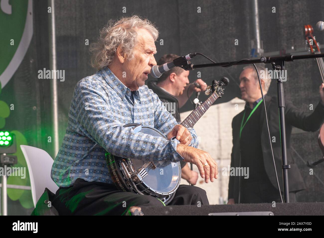 Birmingham, Royaume-Uni. 17 Mars 2019. Finbar Furey se produit à la parade de la Saint-Patrick à Digbeth. © Ken Harrison Banque D'Images