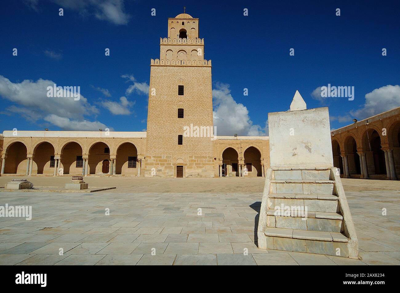 Okba Sidi okba mosque Banque de photographies et d’images à haute résolution ...