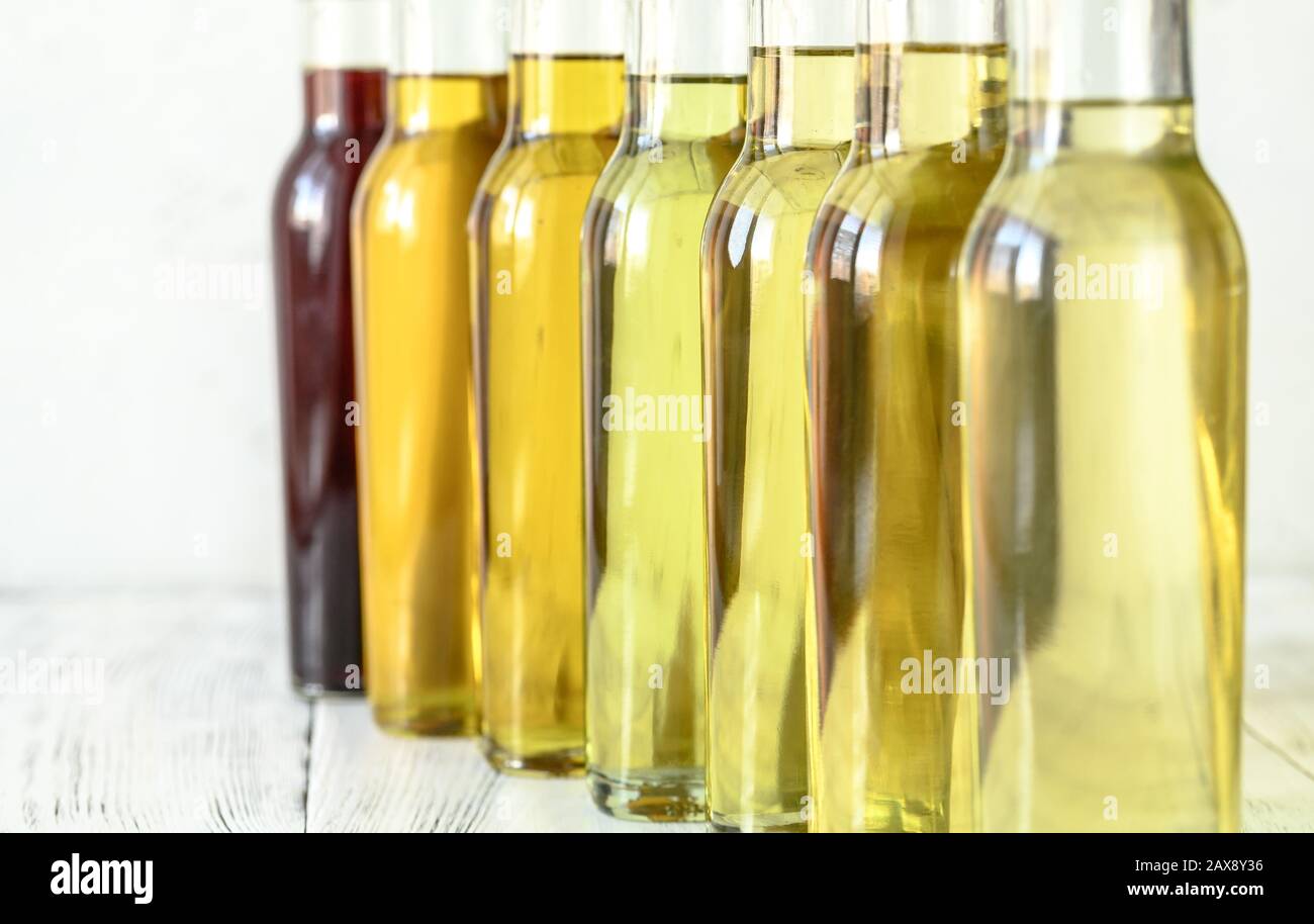 Assortiment d'huiles végétales en bouteilles Banque D'Images