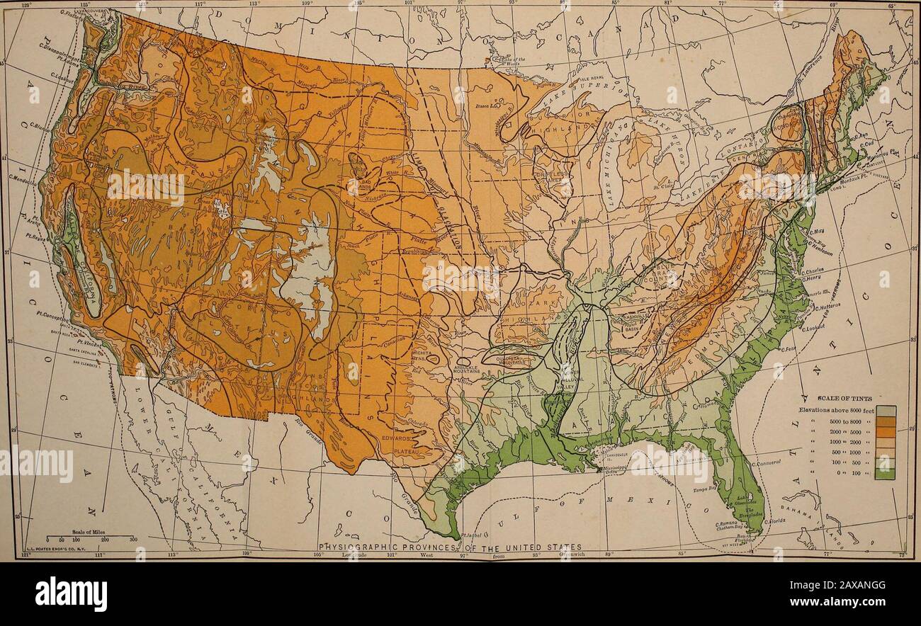 Physiographie forestière; physiographie des États-Unis et principes des sols en relation avec la foresterie . PLAQUE IV Plaque IV — carte physiographique des États-Unis. Chapitre XXXII PLATEAUX DES APPALACHES les plateaux des Appalaches se composent d'un certain nombre de subdivisions du premier rang : le district du sud ou du district de Cumberland; le district central en indice des soi-disant montagnes de l'est du Kentucky et de la WestVirginia; le district du nord, le plateau d'Allegheny de la Pennsylvanie-sylvania occidentale et du sud de New York; Et l'extrême nord-est de la por-tion — une catégorie spéciale — y compris les montagnes Catskill. T Banque D'Images
