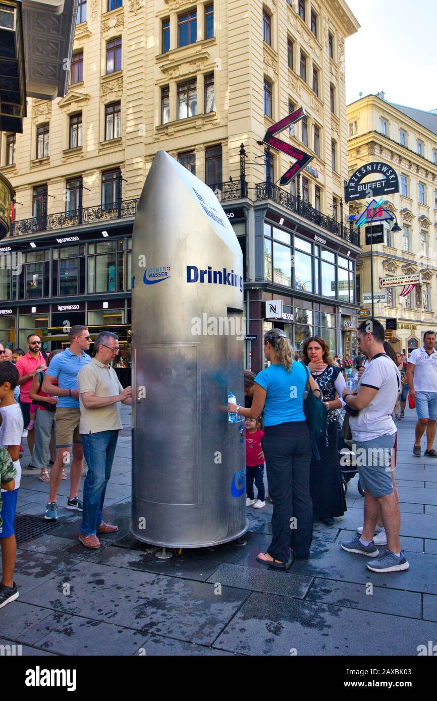 Station de remplissage d'eau gratuite, Vienne, Autriche Banque D'Images