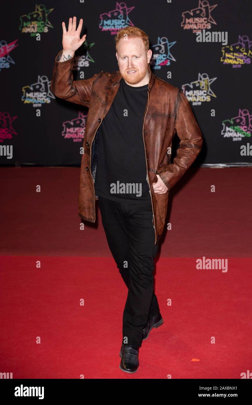Gavin James sur le tapis rouge avant la cérémonie de remise des prix de la musique NRJ de 2019 à Cannes (sud-est de la France), au cen de la convention du Palais des Festivals Banque D'Images