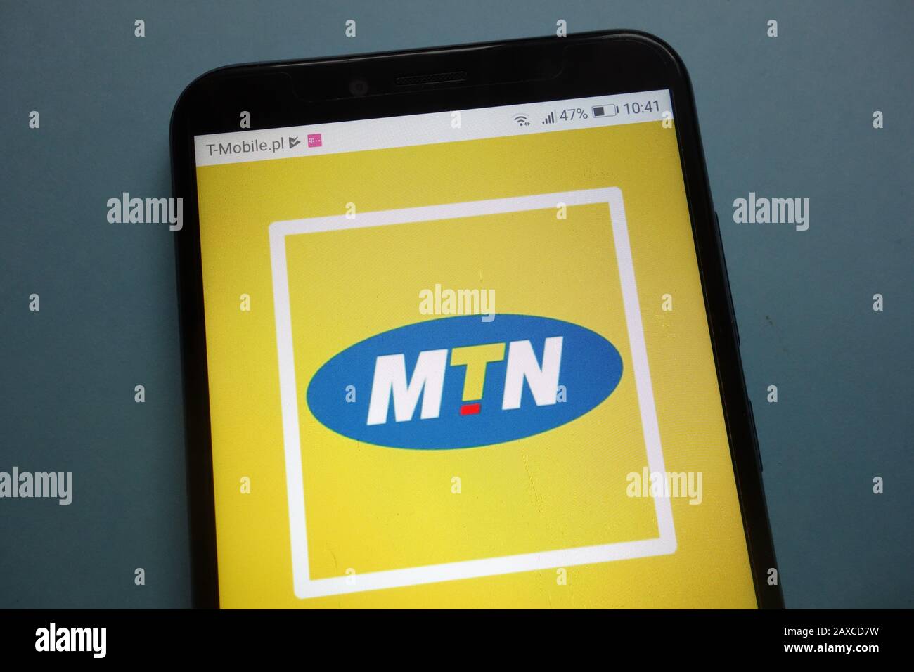 Logo MTN Group Limited sur smartphone Banque D'Images