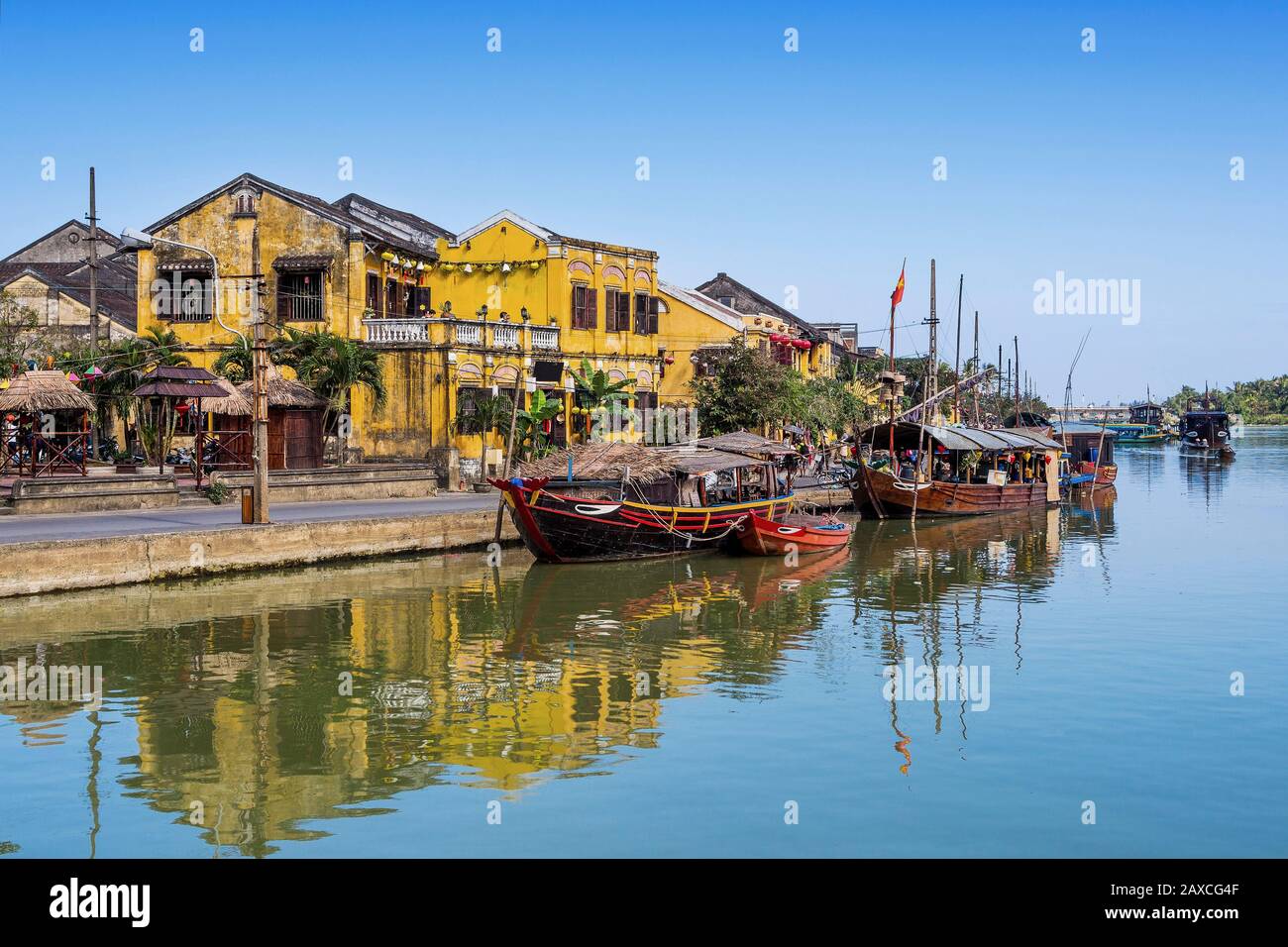 Bateaux en bois traditionnels sur la rivière Thu bon à Hoi An Ancient Town, au centre du Vietnam. Banque D'Images