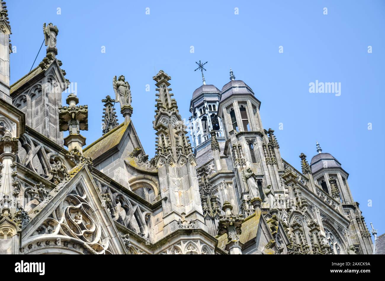 Cathédrale Saint-Jean À Hertogenbosch, Brabant Nord, Pays-Bas. Architecture gothique néerlandaise, la plus grande église catholique des Pays-Bas. Dominant le centre-ville. Banque D'Images