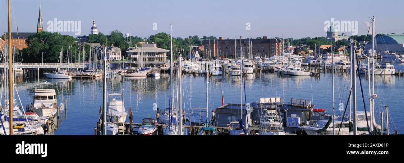 Vue Sur Yachts In A Bay, Annapolis Md Naval Academy And Marina, Annapolis, États-Unis Banque D'Images