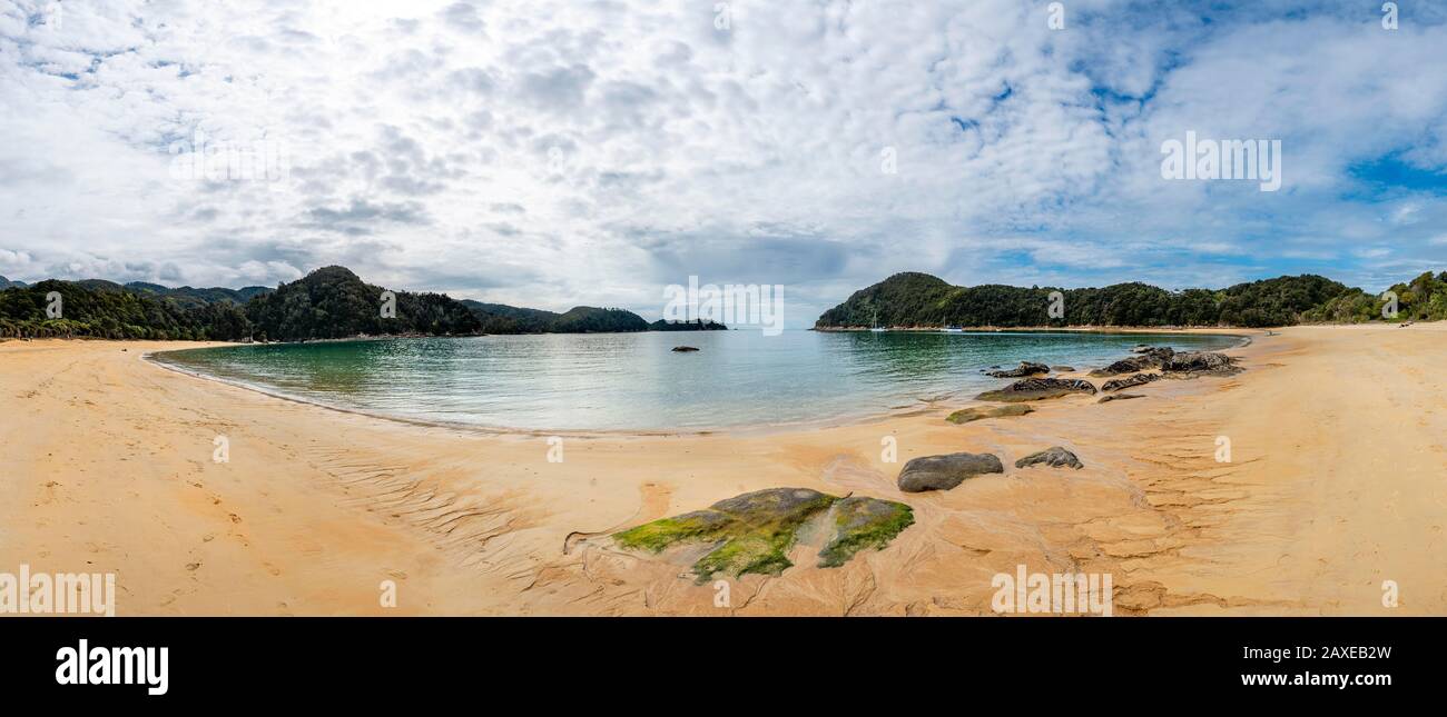 Longue Plage De Sable, Anchorage Bay, Panorama, Parc National Abel Tasman, Tasman, Île Du Sud, Nouvelle-Zélande Banque D'Images