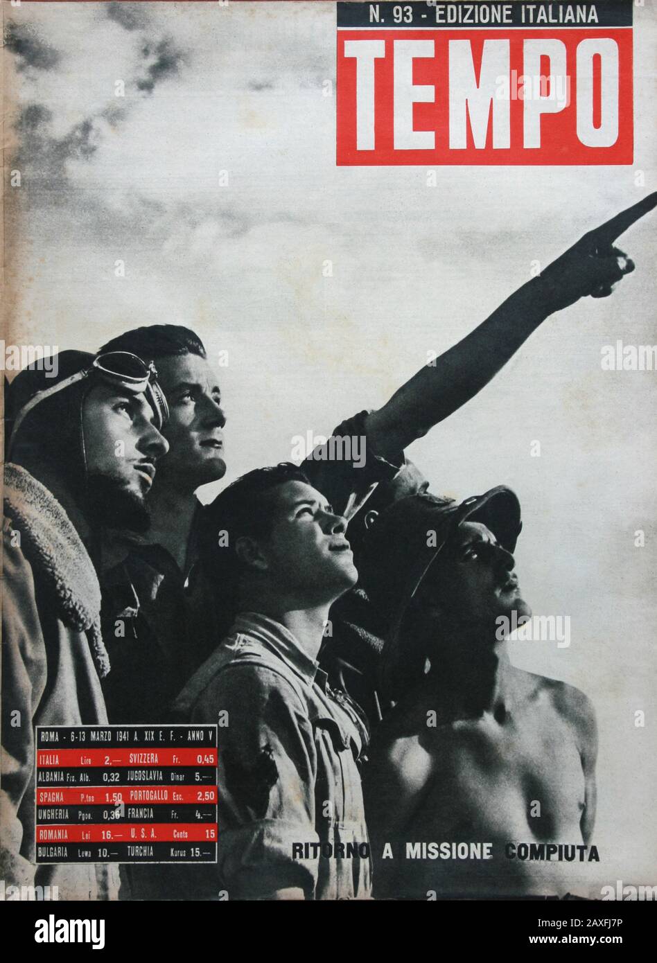 1941 , ITALIE : Le TEMPO du magazine illustré italien avec un jeune soldat en AFRIQUE uniforme colonial regardant au ciel le retour des avions de la mission de guerre sur la couverture , 6 mars 1941 - ritrato - portrait - POLITICA - POLISO - ITALIA - POLITIC - portrait - ITALY - FASSISMO - FASCISME - FASSISTA - FASCISTE - PROPAGANDE - ITALIA - ANNI QUARANTA - '40 - 40's - copertina - rivista illustrata - ARTS - ARTE - sculptura - Sculpture - marmo - marbre - uniforme militaire - divisa militare uniforme - WW 2ème - WWII - SECONDA GUERRA MONDIALE - GUERRA EN AFRIQUE - MILITARI - AVIAZIONE - AVIATORI - AVIATOR © Banque D'Images