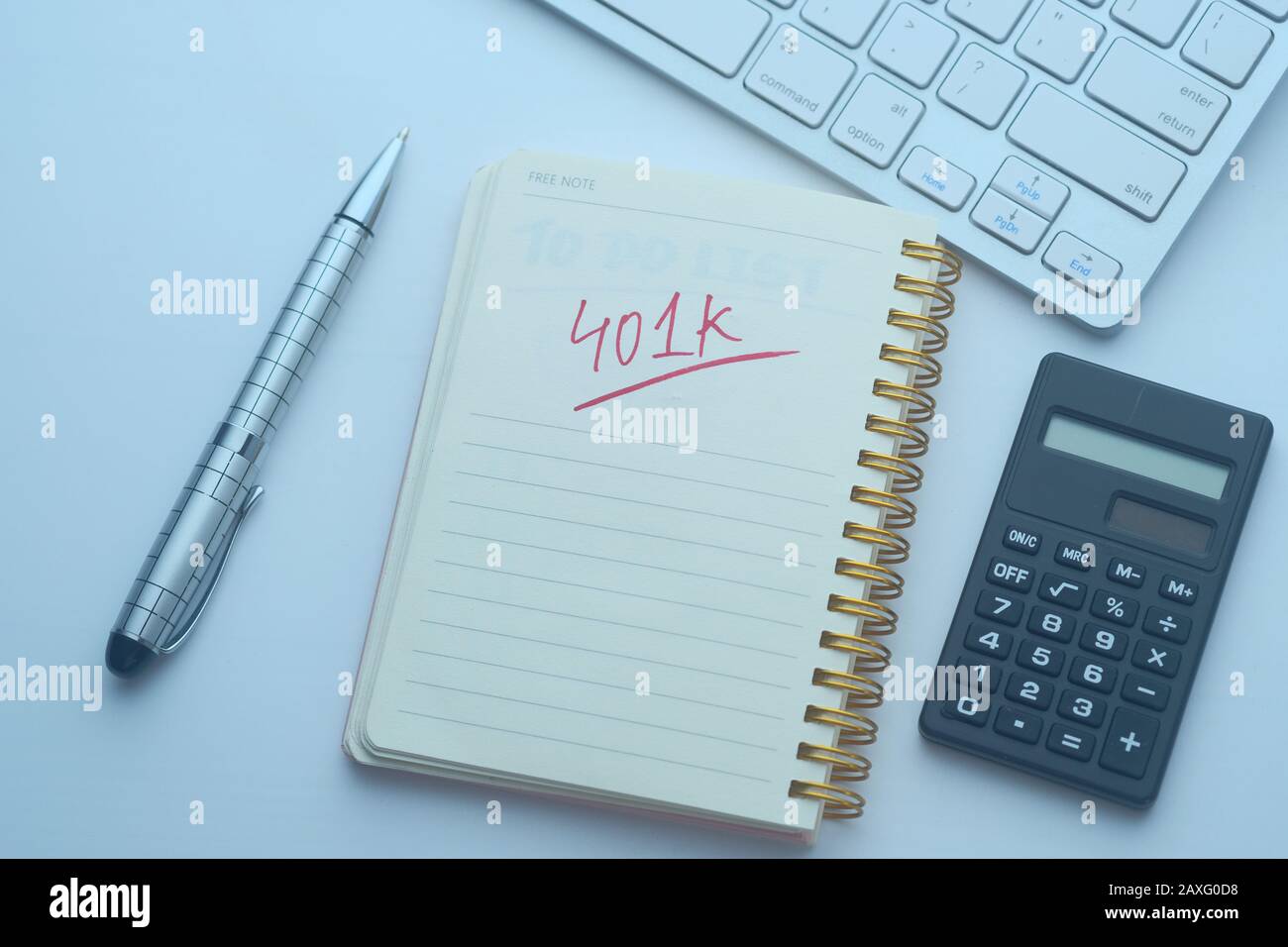 401k concept sur le bloc-notes sur la table, concept de retraite Banque D'Images