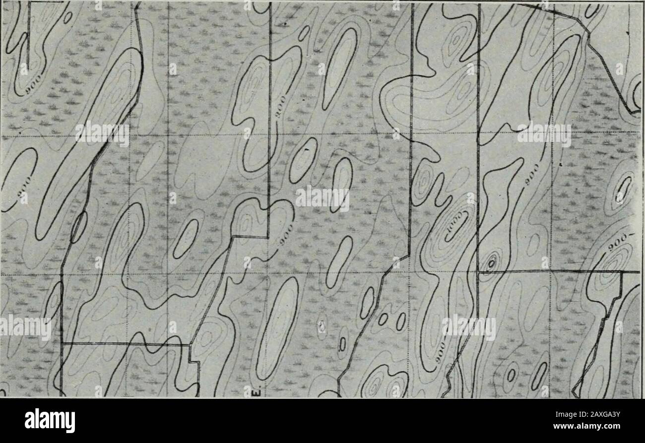 Géologie . des drumlins a été beaucoup discuté, mais il n'y a pas encore de conclusion généralement acceptée, et le sujet est mortiellement en cours d'enquête. L'opinion est principalement divisée entre les vues, 1 Pour les descriptions de la moraine terrestre dans diverses régions, voir Rapports d'État. 2 Pour la topographie des drumlins, voir les feuilles topographiques suivantes U. S.Geol. Surv.: Wisconsin: Sun Prairie, Watertown, Et Waterloo; New York: Oswego,Palmyra, Clyde, Brockport, Et Weedsport; Massachusetts: Boston. LA PÉRIODE PLÉISTOCÈNE OU GLACIAIRE. 361 (1) qu'ils ont été accumulés sous la glace sous le co spécial Banque D'Images