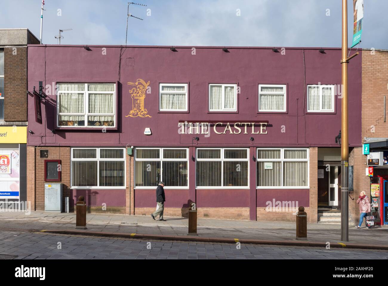 Le pub Castle dans Castle Street, Dudley, pub communautaire West Midlands dans un bâtiment des années 1960 Banque D'Images