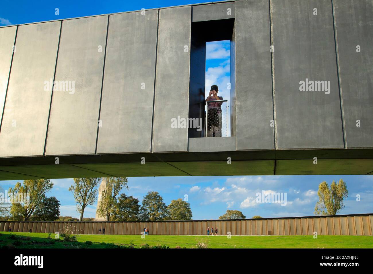 Ablain-Saint-Nazaire (nord de la France) : l'Anneau de la mémoire à notre-Dame de Lorette Nécropole, également connue sous le nom d'Ablain-sain Banque D'Images