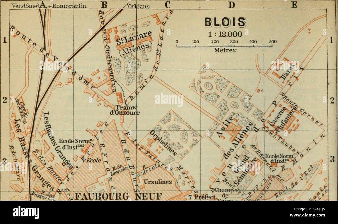 France du Nord : de Belgique et de la Manche à la Loire, à l'exclusion de Paris et de ses environs : Manuel pour les voyageurs . tal sur le N. est hanté par six grandes statues (mutilées), et la porte est une représentation de la traduction des reliques de Saint Benitor Benoît de Monte Cassino au monastère. Les transepts ont des portes-fenêtres, mais ont de petites absses sur le côté E. À l'intérieur, sous la tour thecentrale, se trouve le tombeau de Philippe I. de France (d. 1108), avec une statue couchée con-temporaire. Les capitales des colonnes et les choirstalles, datant du 15ème cent., devraient l'être Banque D'Images