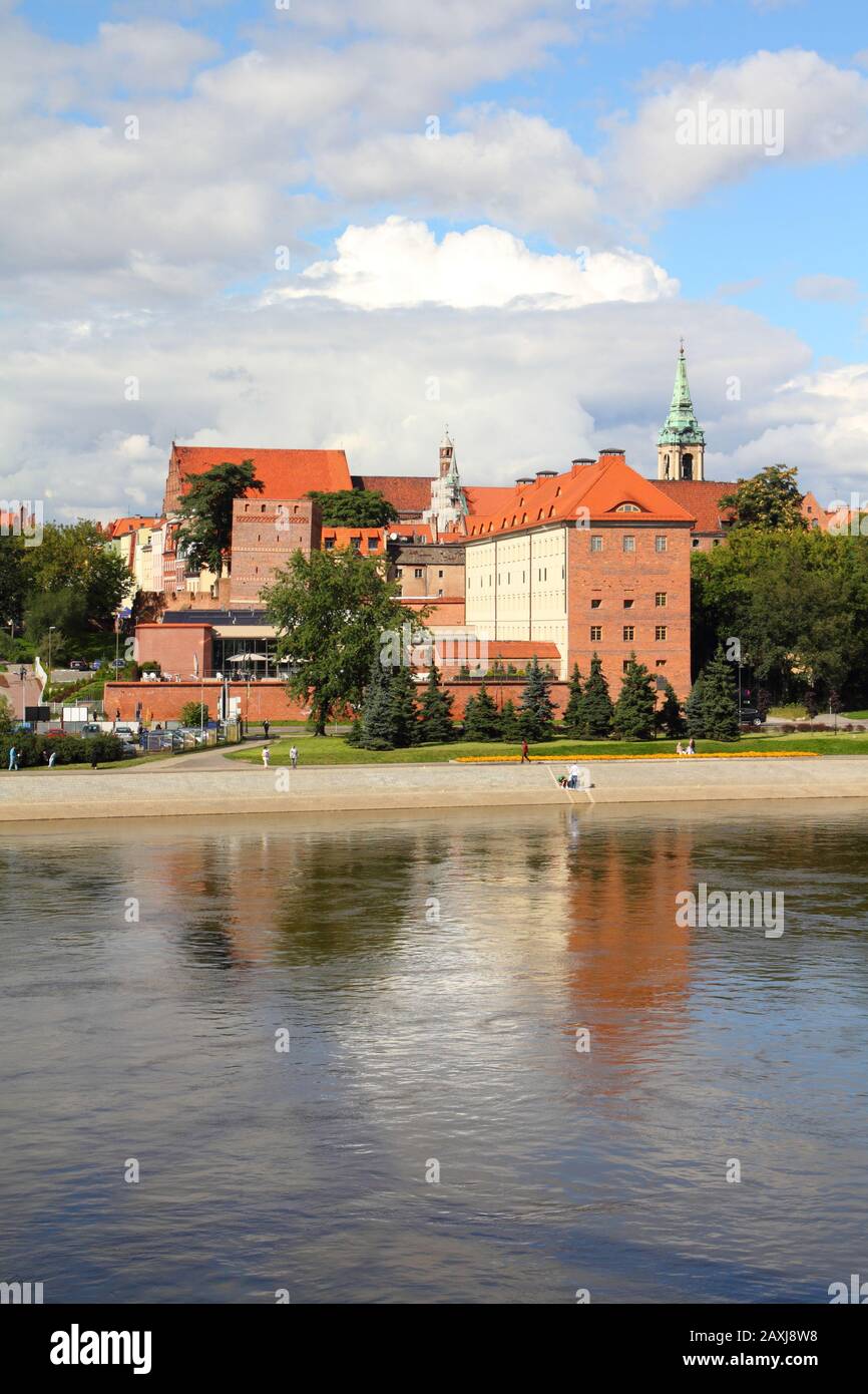 Pologne - Torun, ville divisée par la rivière Vistule entre occidentale et Kuyavia régions. La vieille ville médiévale est un UNESCO World Heritage Site. Banque D'Images