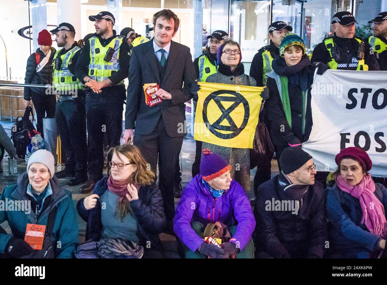 Extinction les manifestants de Rebellion bloquent l'entrée de Baillie Gifford: Gestion des actifs et fiducies d'investissement à Édimbourg, Baillie Gifford gère les fonds de pension De Msp. Crédit: Euan Cherry Banque D'Images