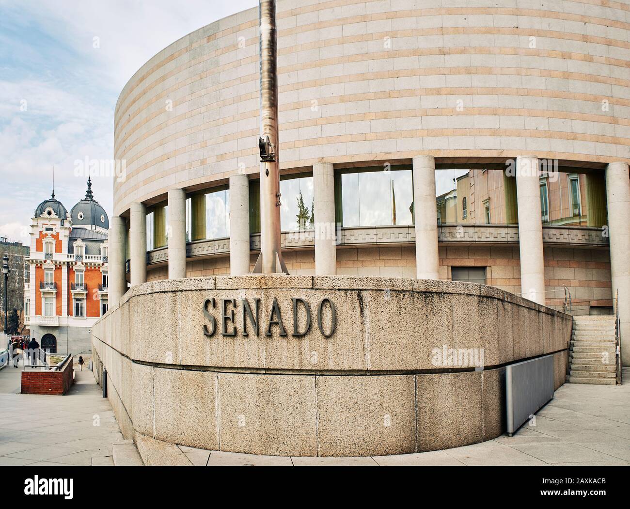 Madrid, Espagne - 11 Février 2020. Bâtiment du Sénat espagnol. Vue depuis la rue Calle de Bailen. Madrid, Espagne. Banque D'Images