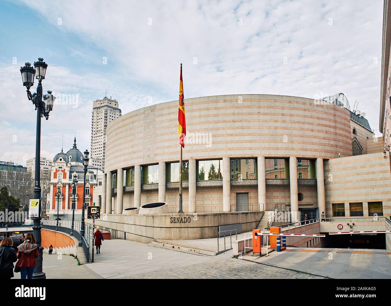 Madrid, Espagne - 11 Février 2020. Bâtiment du Sénat espagnol. Vue depuis la rue Calle de Bailen. Madrid, Espagne. Banque D'Images