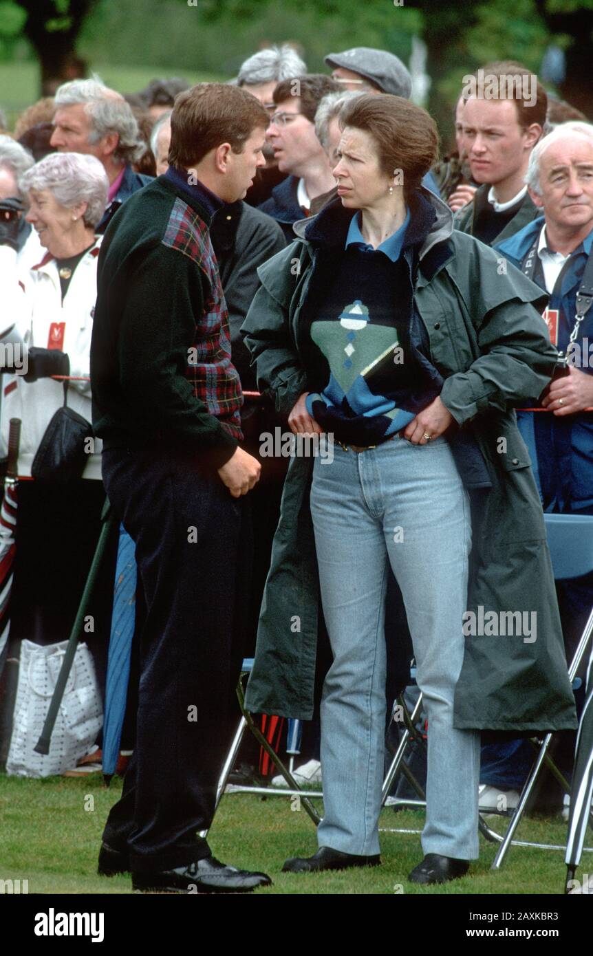 HRH Duke of York et HRH Princess Royal au concours caritatif de golf Gleneagles, Écosse, mai 1993 Banque D'Images