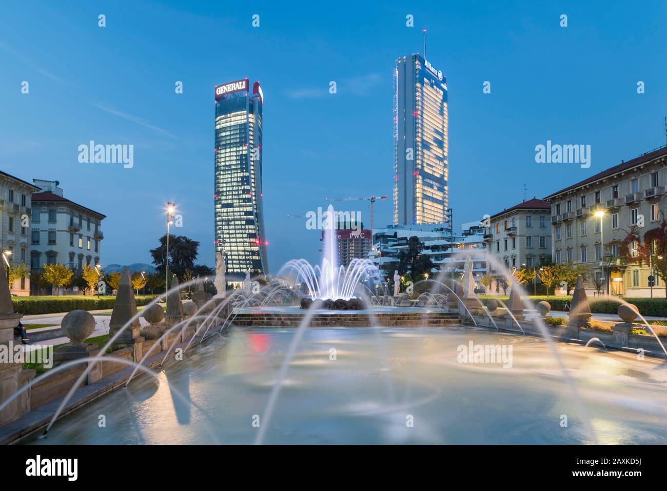 Fontaine Four Seasons, Piazzale Giulio Cesare, Tre Torri, Milan, Lombardie, Italie Banque D'Images