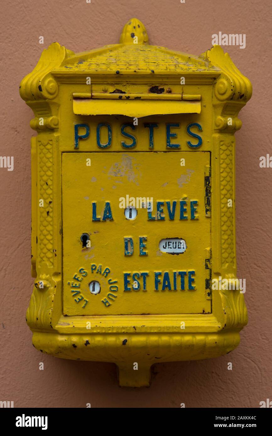 Pourquoi les Boîtes aux lettres des services postaux sont souvent jaunes ?  - La Boite Jaune