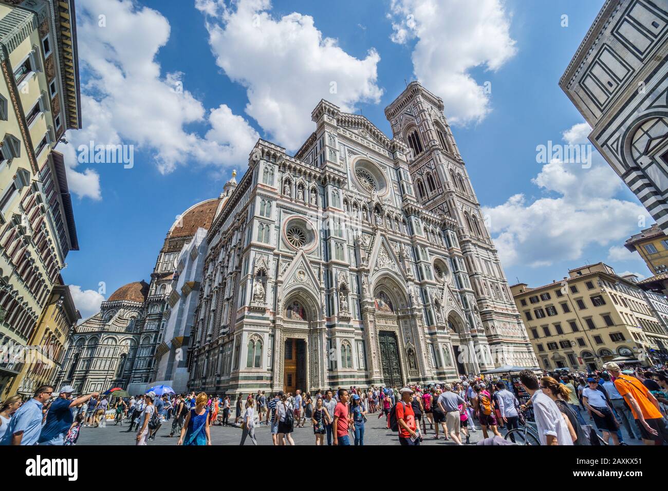 Portail principal et Façade de la cathédrale de Florence avec clocher de Giotto, Piazza del Duomo, Florence, Toscane, Italie Banque D'Images