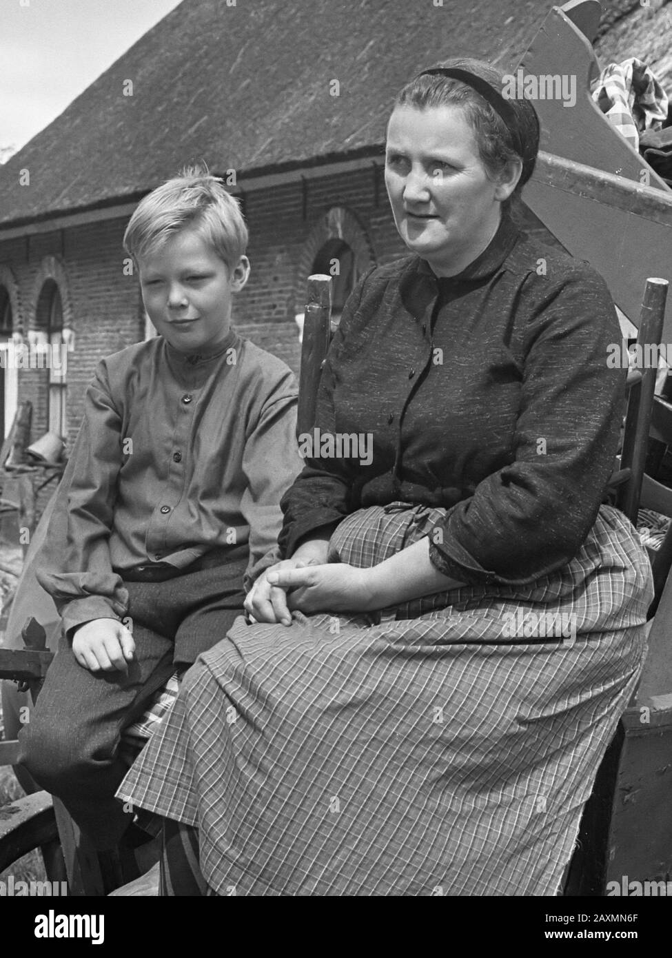 Enregistrements télévisés Bartje à Sleen, Jan Krol comme Bartje et Mme Weurding comme mère Bartje» le 31 juillet 1972 Banque D'Images Enregistrements télévisés Bartje à Sleen, Jan Krol comme Bartje et Mme Weurding comme mère Bartje» le 31 juillet 1972 Banque D'Images