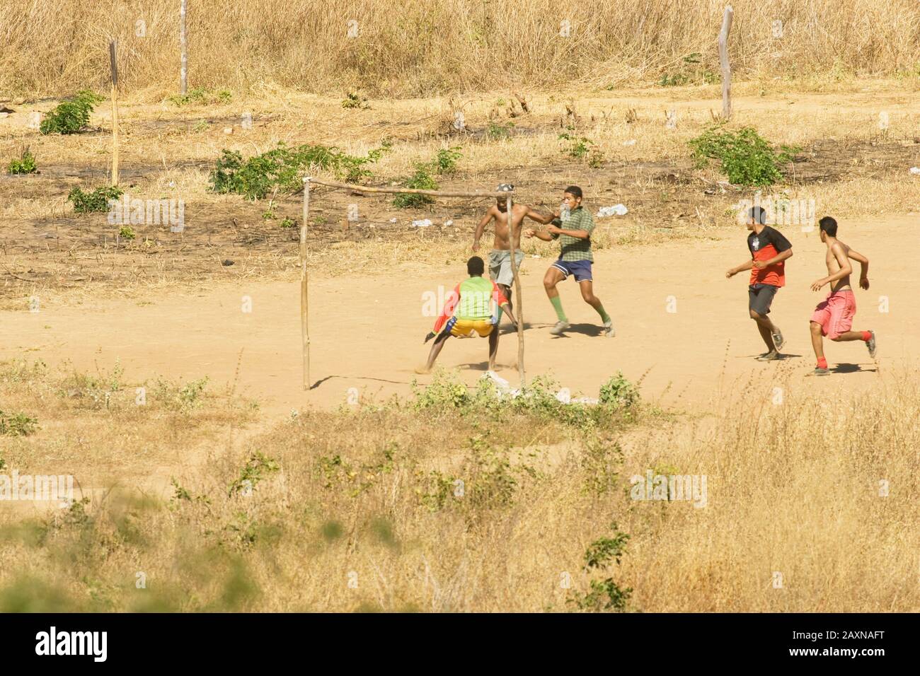Joueurs De Football, Caracol, Piauí, Brésil Banque D'Images