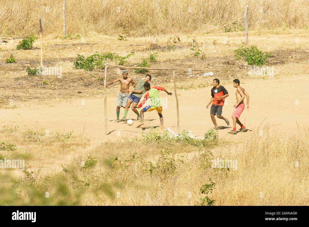 Joueurs De Football, Caracol, Piauí, Brésil Banque D'Images
