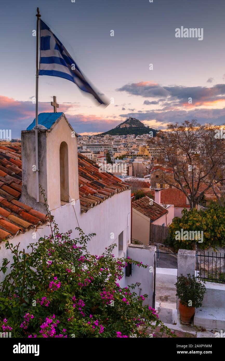 Vue de la colline Lycabettus d'Anafiotika quartier dans la vieille ville d'Athènes, Grèce. Banque D'Images