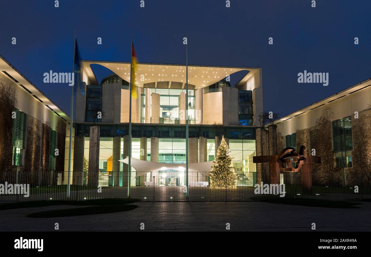Berlin, crépuscule, Chancellerie fédérale, lumières, arbre de Noël Banque D'Images