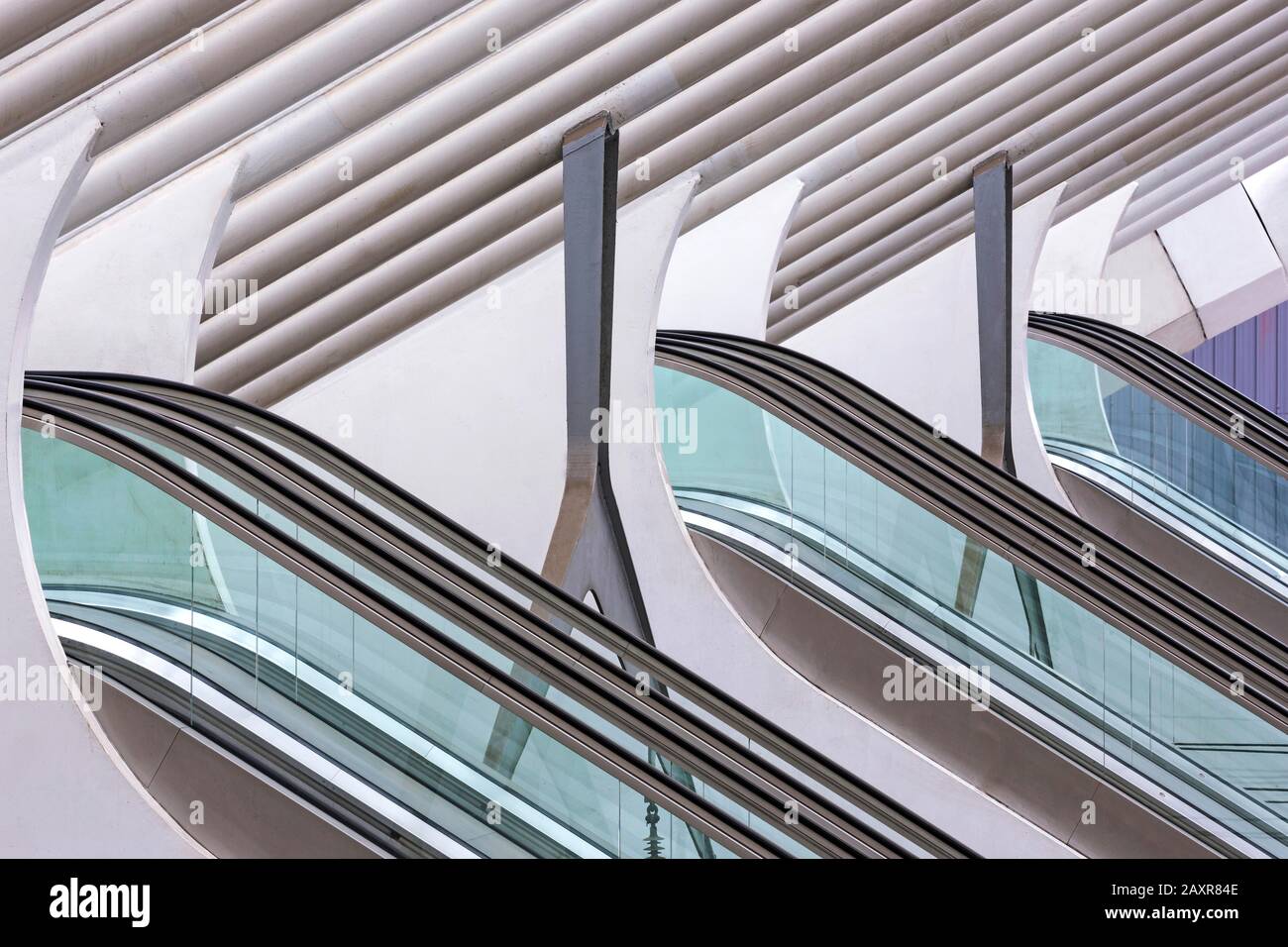 Escalators à la gare de Liège, Gare de Liège-Guillemins, Liège, région wallonne, Belgique, Europe Banque D'Images