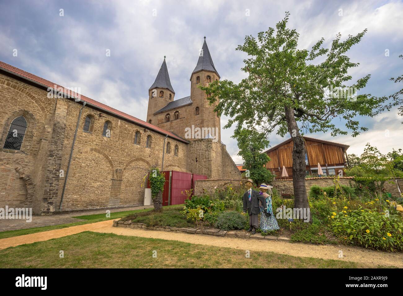 Allemagne, Saxe-Anhalt, Ilsenburg, Abbaye de Drübeck, Bleichmeadow avec jardin de cuisine Banque D'Images