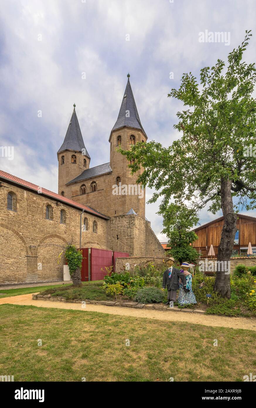 Allemagne, Saxe-Anhalt, Ilsenburg, Abbaye de Drübeck, Bleichmeadow avec jardin de cuisine Banque D'Images