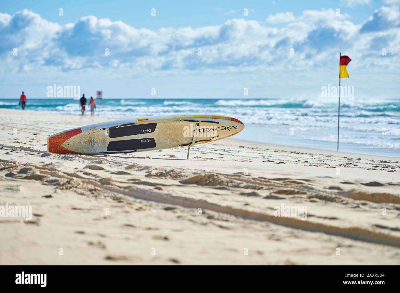 Planche De Surf À La Plage, Surfers Paradise, Gold Coast, Queensland, Australie, Océanie Banque D'Images