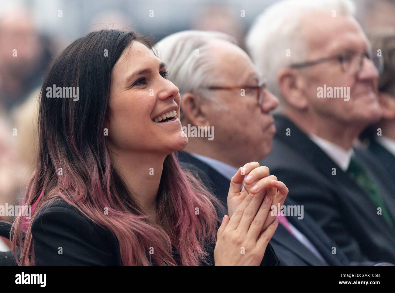 Offenburg, Allemagne. 12 février 2020. Elisabeth Burda, éditrice Hubert Burda et Winfried Kretschmann, Premier ministre du Bade-Wurtemberg (Bündnis 90/Die Grünen, l-r) à l'occasion de l'attribution de la médaille Staufer au groupe des médias. L'éditeur Hubert Burda célèbre son 80ème anniversaire. Crédit: Patrick Seeger/Dpa/Alay Live News Banque D'Images