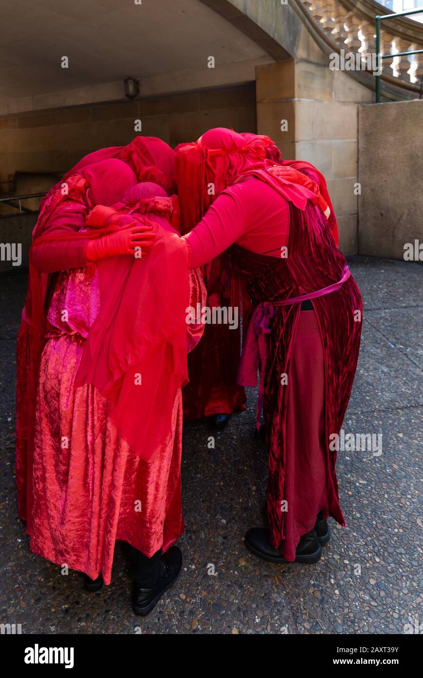 Sydney, Australie - le 8 octobre 2019 - Les Rebelles rouges ont rejoint des centaines de militants australiens de la rébellion de l'extinction lors d'un rassemblement de protestation contre le changement climatique à Sydney. Banque D'Images