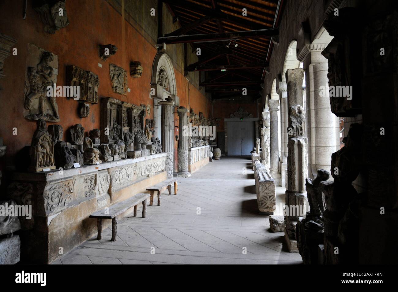 DORDOGNE FRANCE - MUSÉE D'ART ET D'ARCHÉOLOGIE DU PÉRIGORD MAAP PÉRIGEUX - L'UN DES PLUS ANCIENS MUSÉES FRANÇAIS FONDÉ EN 1835 AVEC UNE GRANDE COLLECTION D'ARCHÉOLOGIE ET DE VESTIGES PRÉHISTORIQUES AUX BEAUX-ARTS CLASSIQUES ET À L'ART CONTEMPORAIN LE BÂTIMENT EST DATÉ DE 1895 PAR L'ARCHITECTE CHARLES PLANCKAERT - MUSÉE FRANÇAIS - ARTISTE FRANÇAIS - HISTOIRE FRANÇAISE © FRÉDÉRIC BEAUMONT Banque D'Images