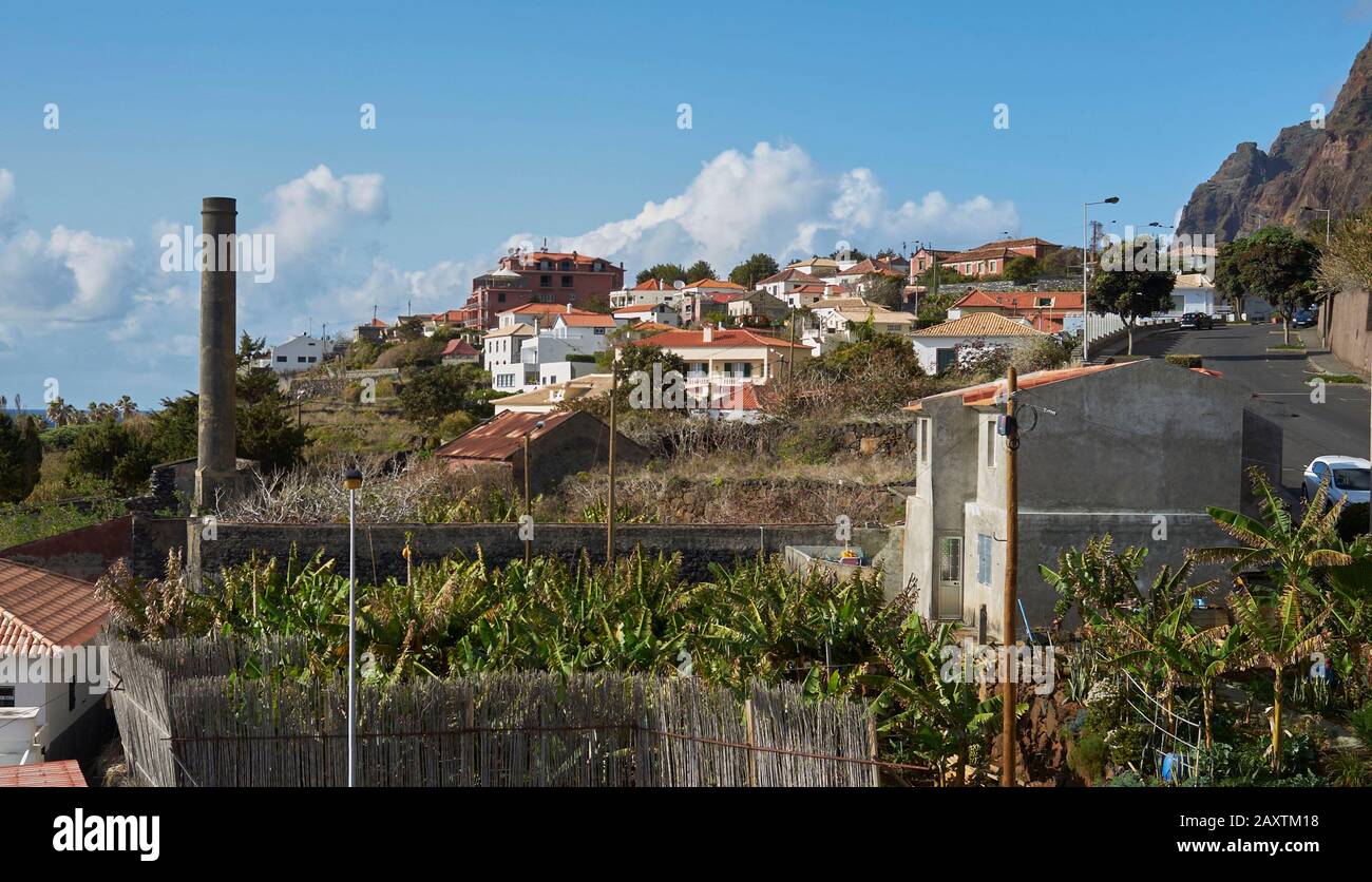 Le village de Madère de Joadim Do Mar (littéralement « jardin de la mer ») ouest de Madère, Portugal, UE Banque D'Images