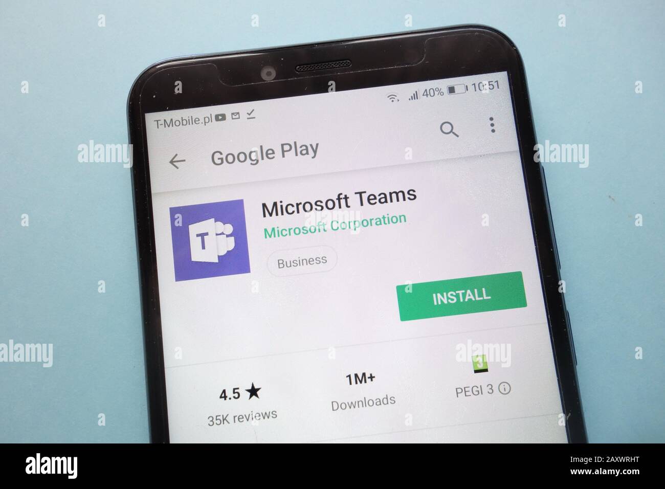 L'application Microsoft Teams sur le site Web Google Play s'affiche sur le smartphone Banque D'Images