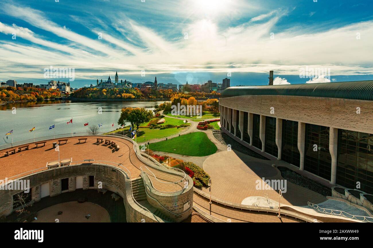 Horizon d'Ottawa et du Parlement depuis le sommet du musée d'histoire du Canada Banque D'Images