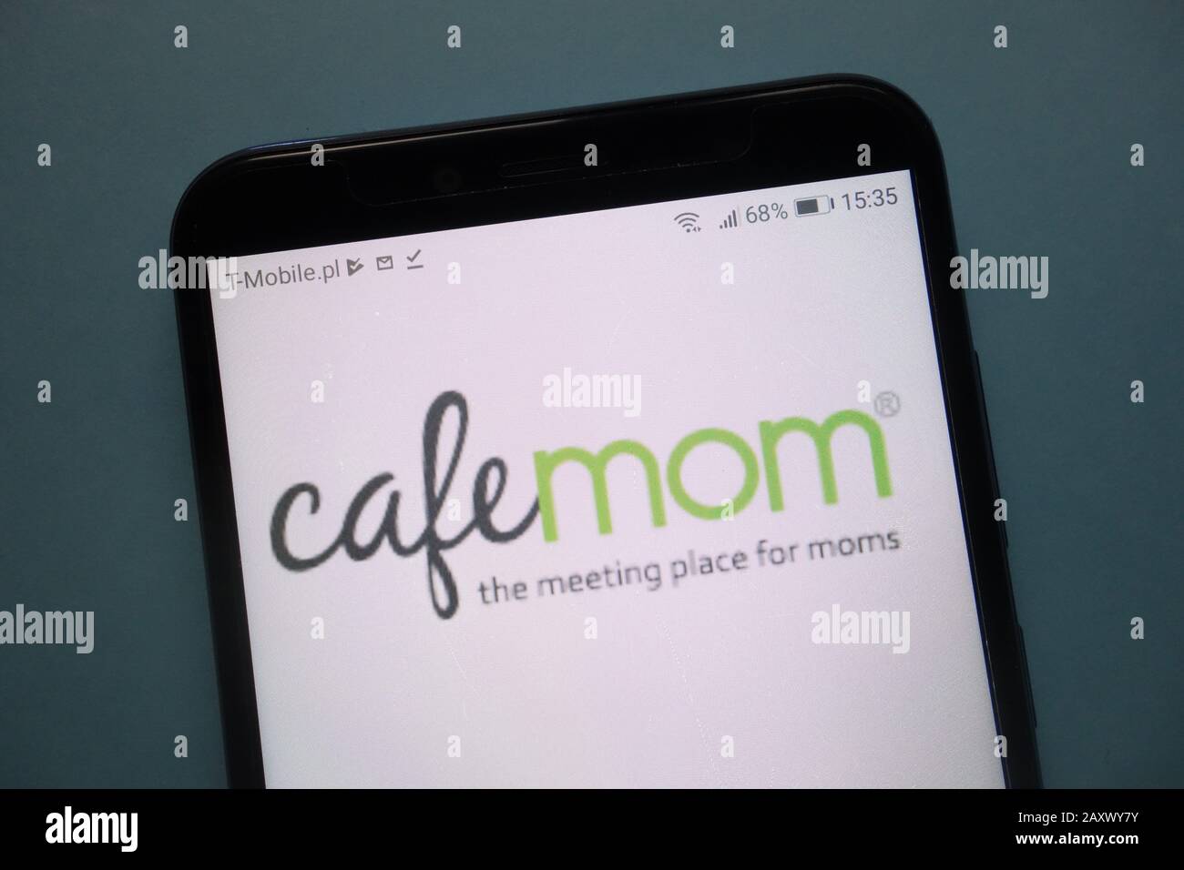 Logo CafeMom affiché sur le smartphone Banque D'Images
